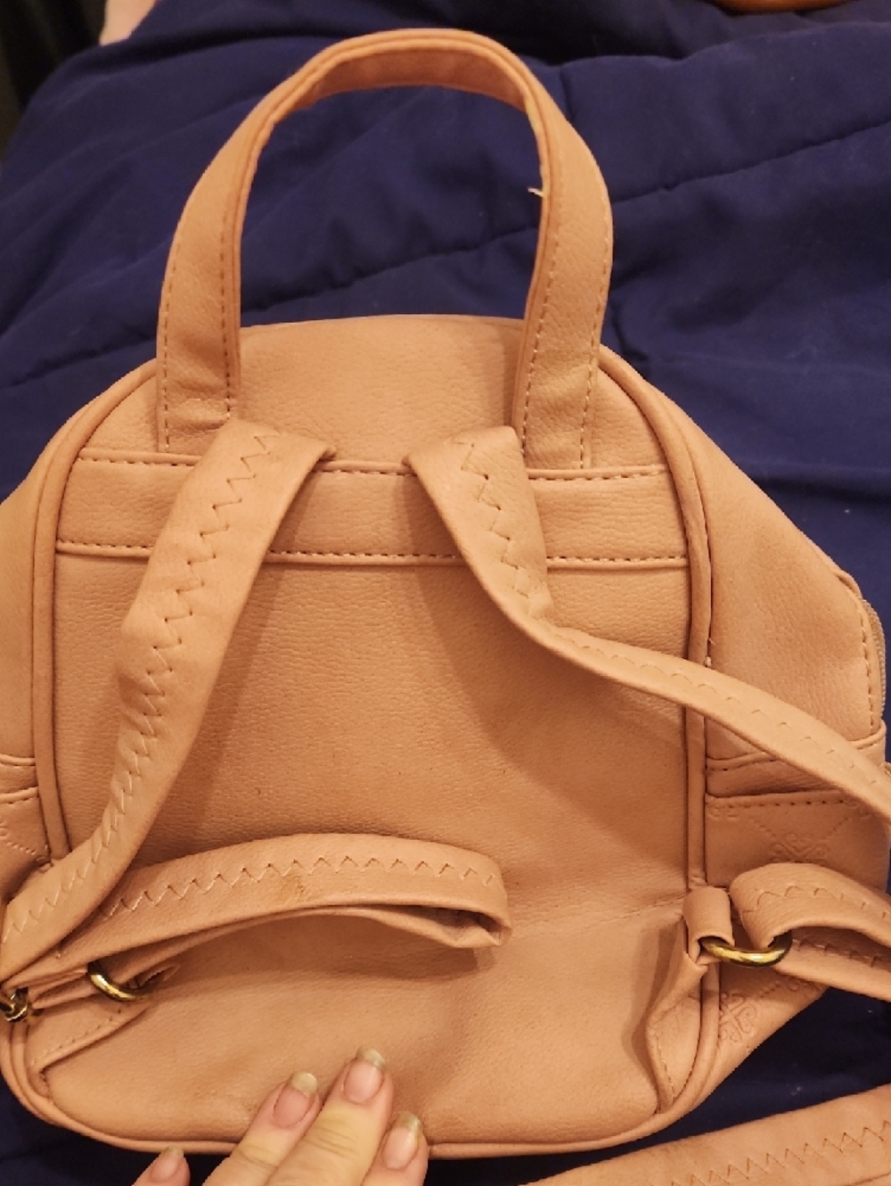 😎Pink Quilted Mini Backpack with Gold Hardware - Picture 2 of 6
